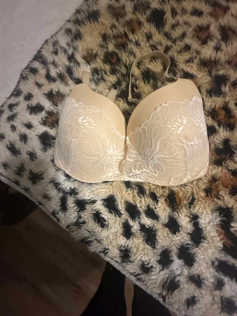 Wonderbra push up wired strapless cream lace